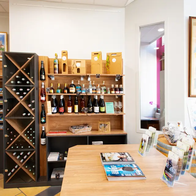 La boutique de l'Office de Tourisme Bugey Sud Grand Colombier_Belley
