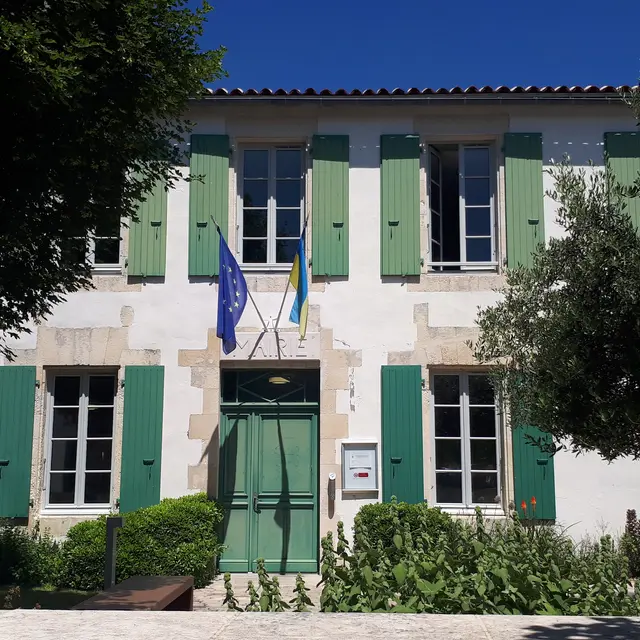 Façade de la mairie d'Ars-en-Ré