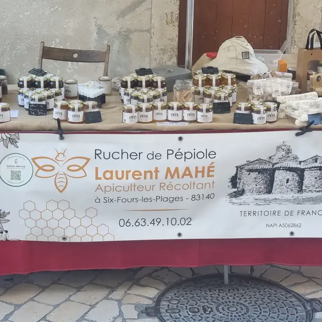 STAND RUCHER DE PEPIOLE