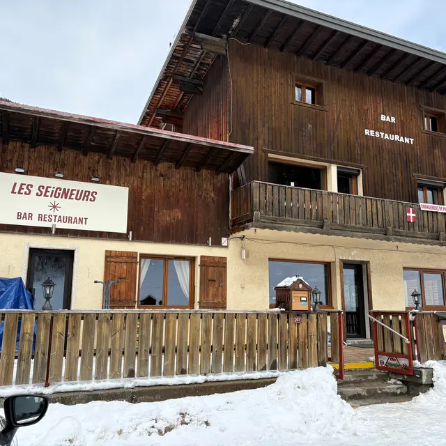 Bar les seigneurs_Flumet