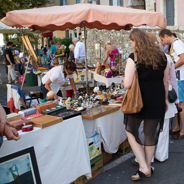 Le Marché à la Brocante_Antibes