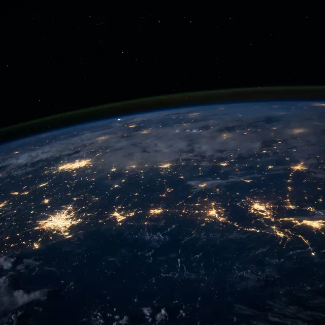 Projection - De la Terre à l'Univers_Saint-Étienne