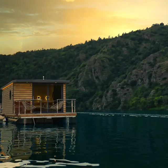 House Boat