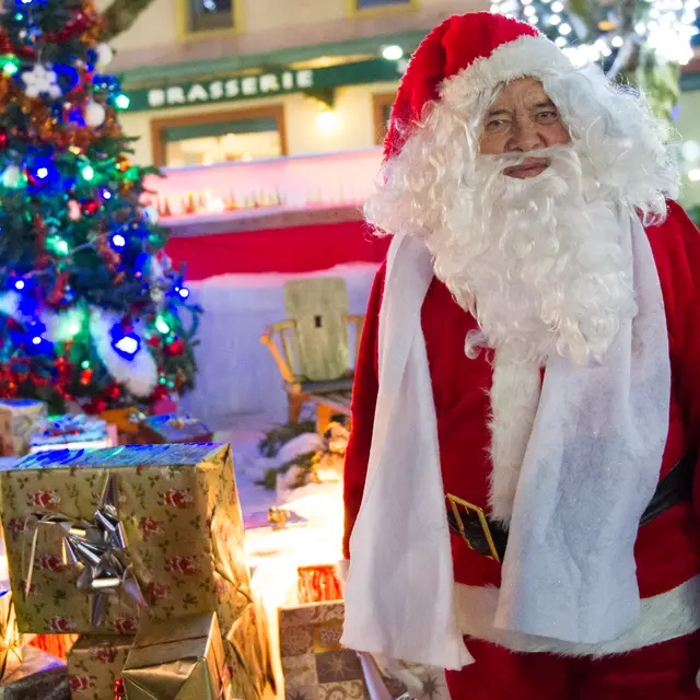 Le Père Noël est en ville_La Roche-sur-Foron