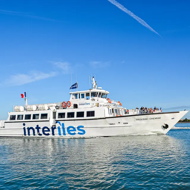 Navette Maritime St-Martin-de-Ré  La Rochelle I Avec vélo_Saint-Martin-de-Ré