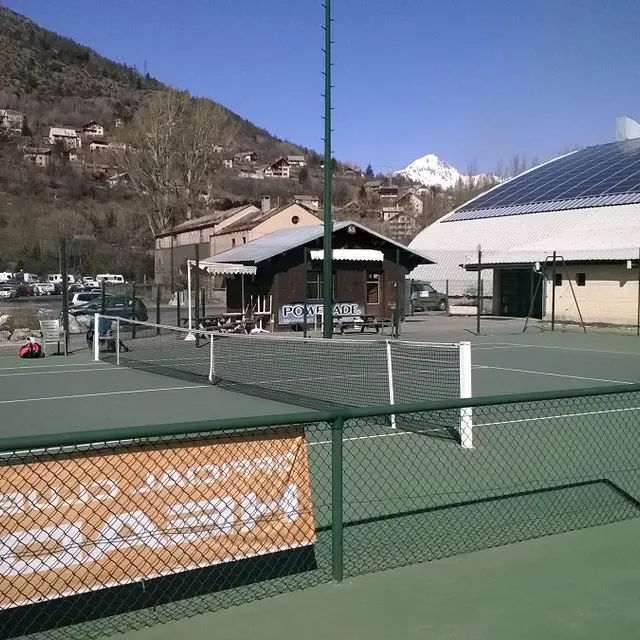 Tennis Club Briançon extérieur