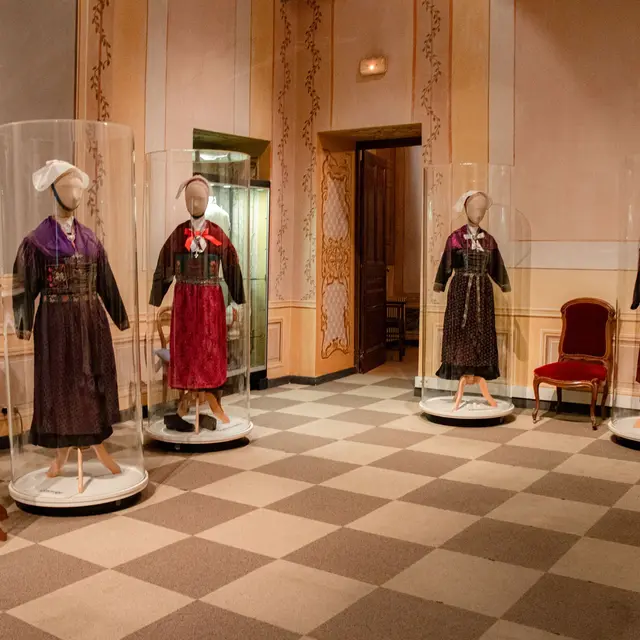 Musée des Costumes, Arts et Traditions Populaires