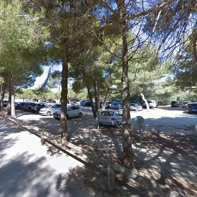 Parking de la plage de l'Argentière à La Londe les Maures
