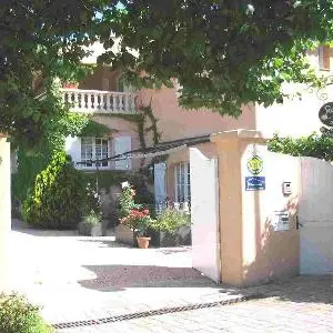 13CH000449_1_WEB.jpg