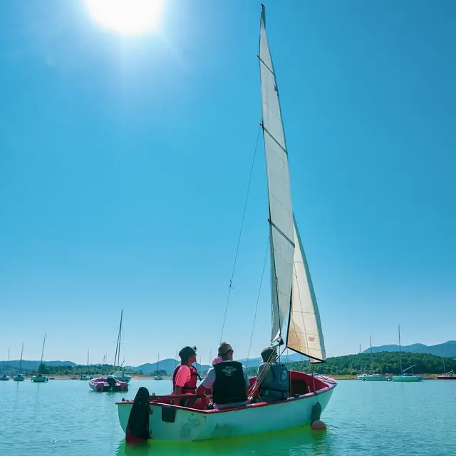 Initiation et perfectionnement à la voile_Léran