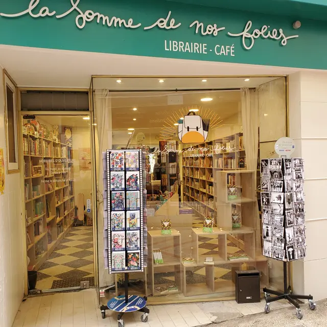 L'enseigne et la vitrine