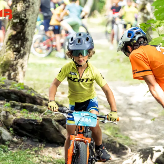MB KIDS TOUR