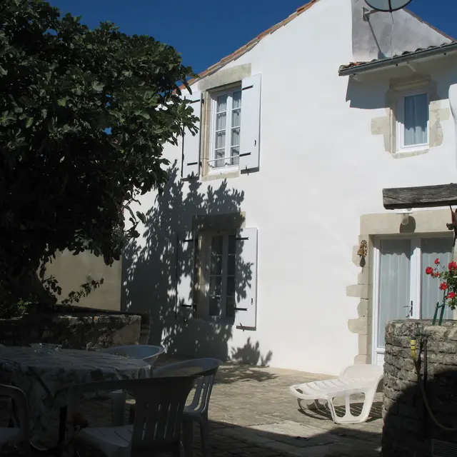 Façade et cour