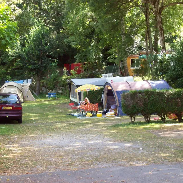 camping le castella à luzenac