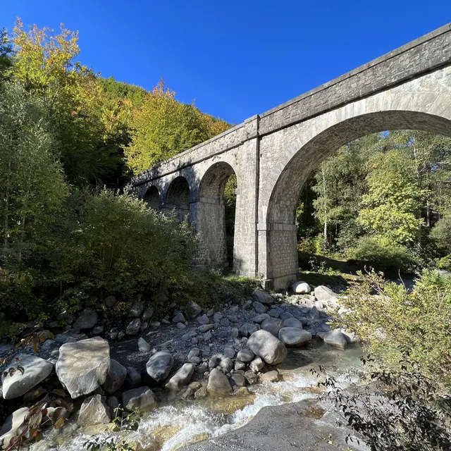 Aqueduc du torrent d'Ancelle, St Léger-les-Mélèzes