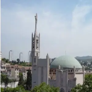 Eglise Saint Louis Marseille.jpg