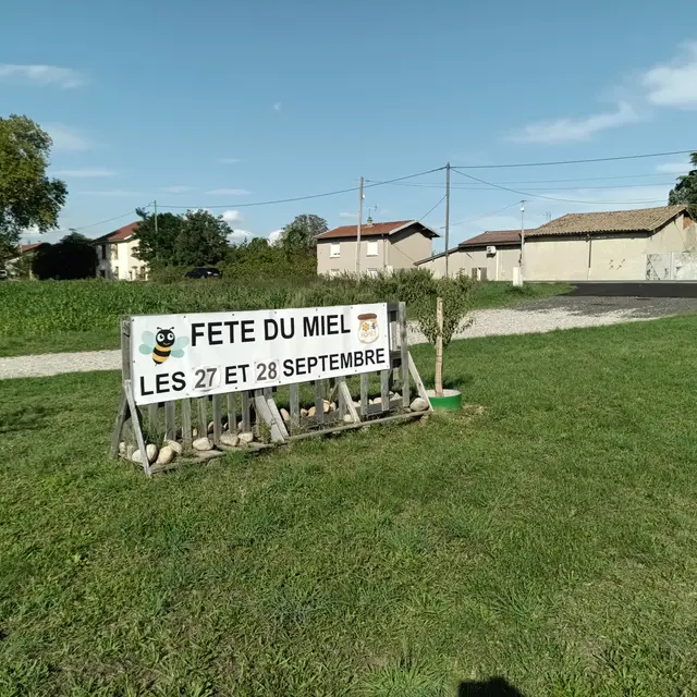 Entrée de la fête du miel