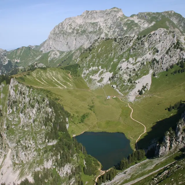 Randonnée géologique : les trois histoires cachées dans les paysages du lac d’Arvouin_La Chapelle-d'Abondance