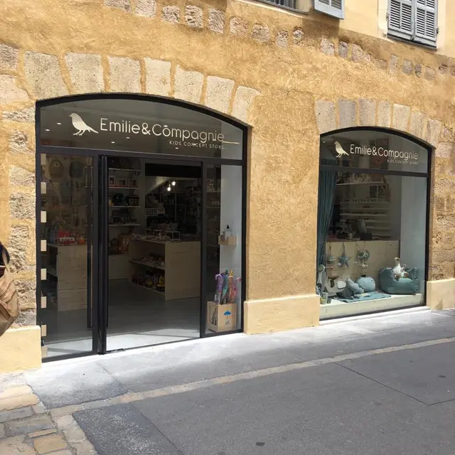 Façade coté rue Granet Emilie & Compagnie