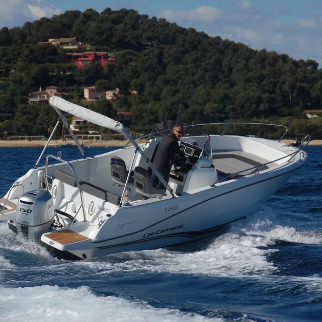 Location de bateaux moteur à La Londe les Maures