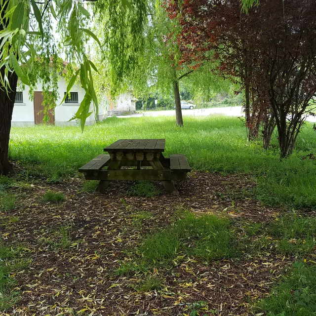 Aire de pique nique Vensat