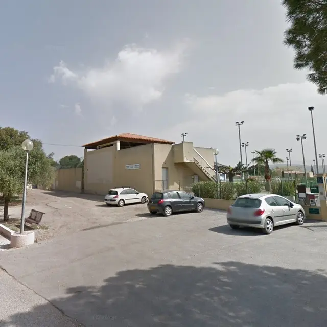 Parking du Cimetière à La Londe les Maures