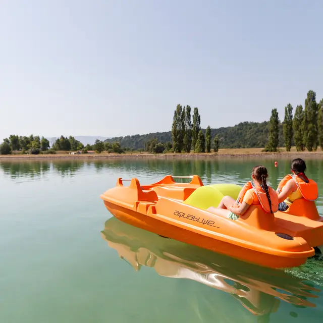 Bateaux à pédales aux lacs de la Germanette_Serres