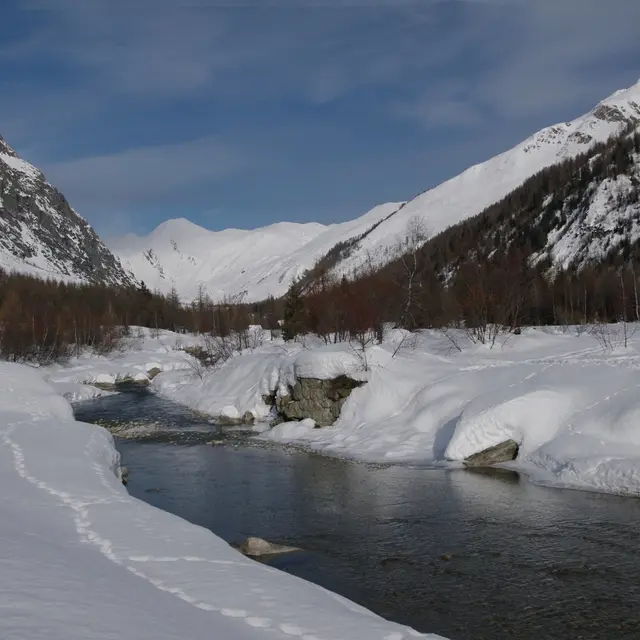 Sorties raquettes en Italie : L’incroyable face sud du Mont-Blanc_Combloux