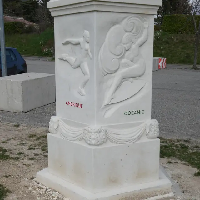 Sculpture les 5 continents et les Jeux Olympiques_Manosque