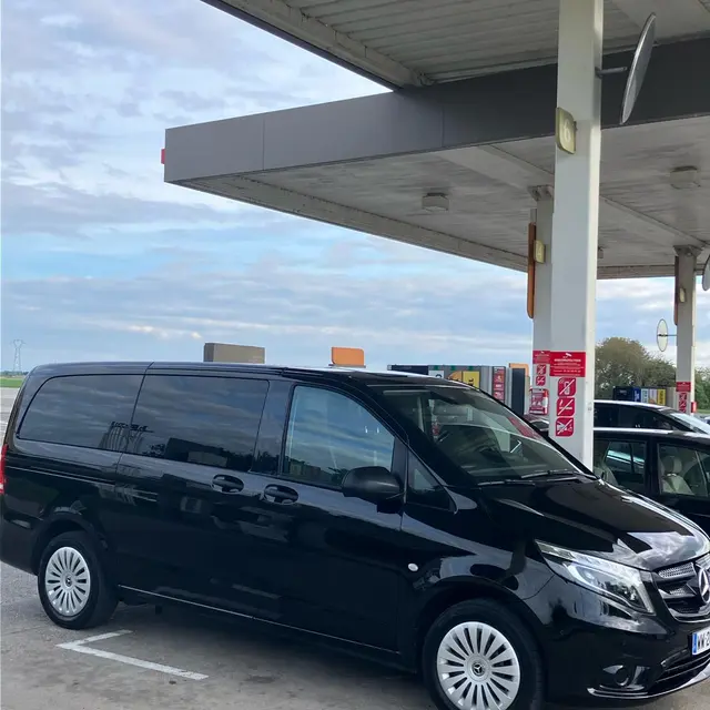 Yi bernard -8563-8e5d09a65a67.jpeg