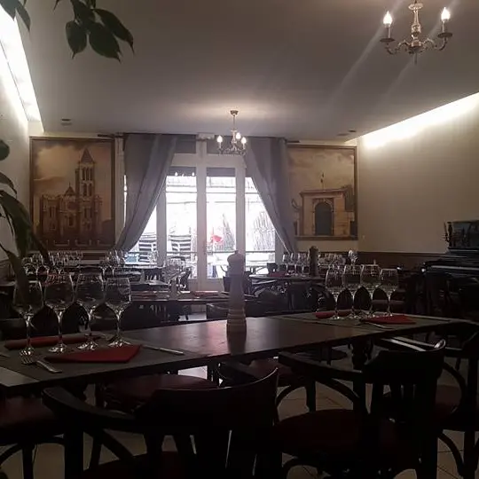 Salle de restaurant - la Table Ronde