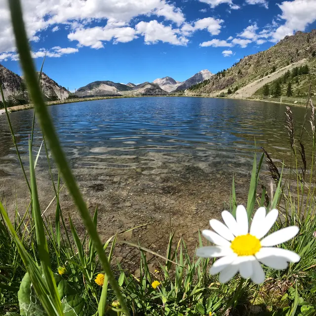 Balades et randonnées de Montgenèvre – Le lac des Anges par le télémix des Chalmettes