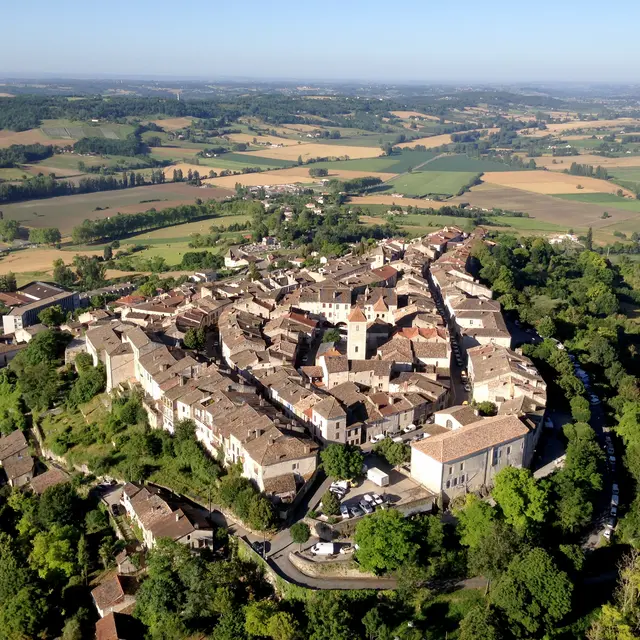 Vue aérienne de Lauzerte