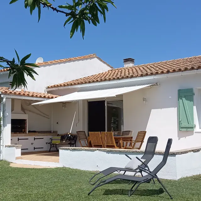 Clos Lavaud - maison vue d'ensemble