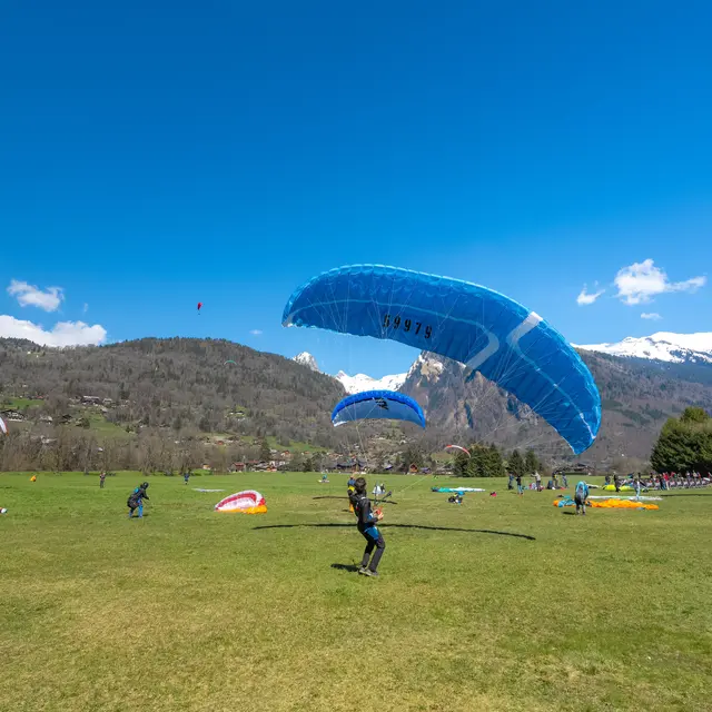 Aire d'atterrissage de parapente_Samoëns