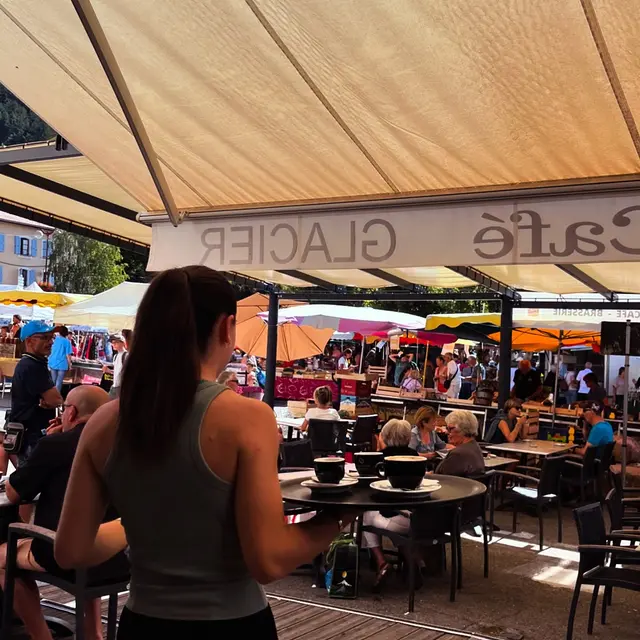 Le Séréna Café - Brasserie_Seyne