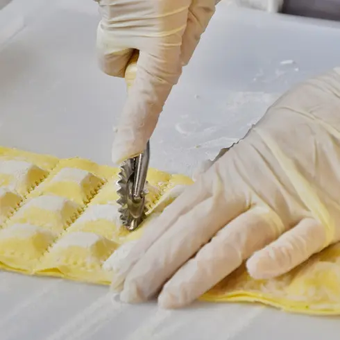 Atelier de fabrication des raviolis au Citron de Menton_Menton