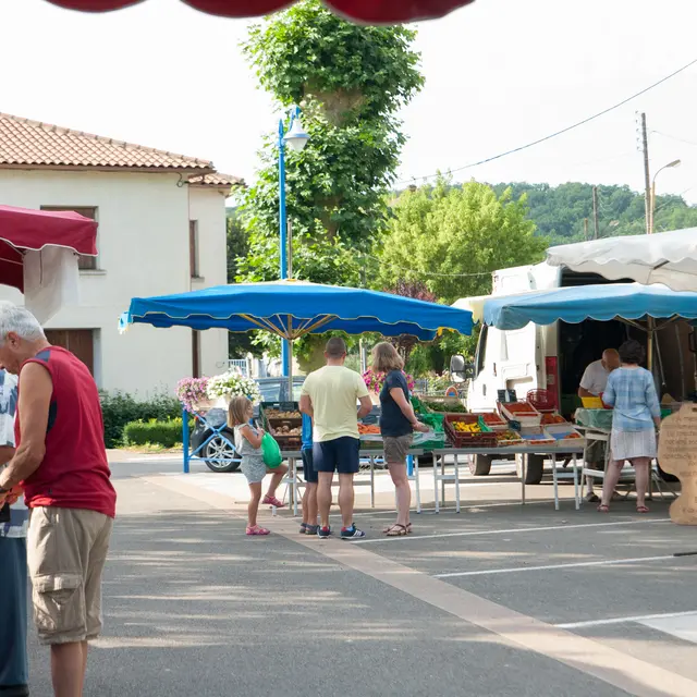 Marché de plein vent de Montaigu de Quercy_Montaigu-de-Quercy
