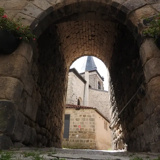 EVE_J.E.P. : Une trilogie vellave : histoire, art et saveurs_Craponne-sur-Arzon