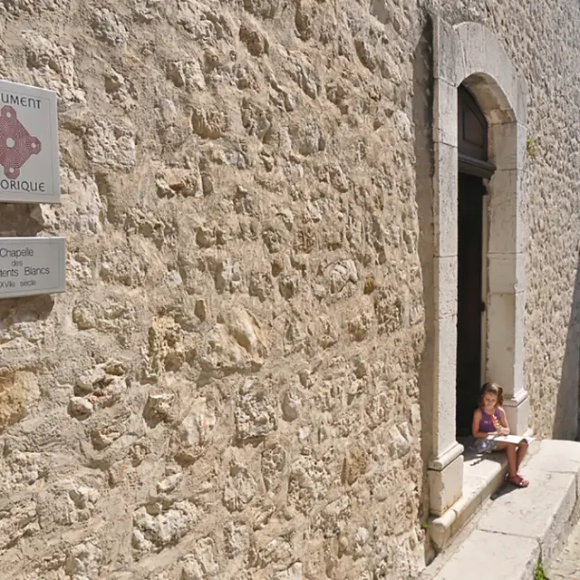 Entrée de la chapelle