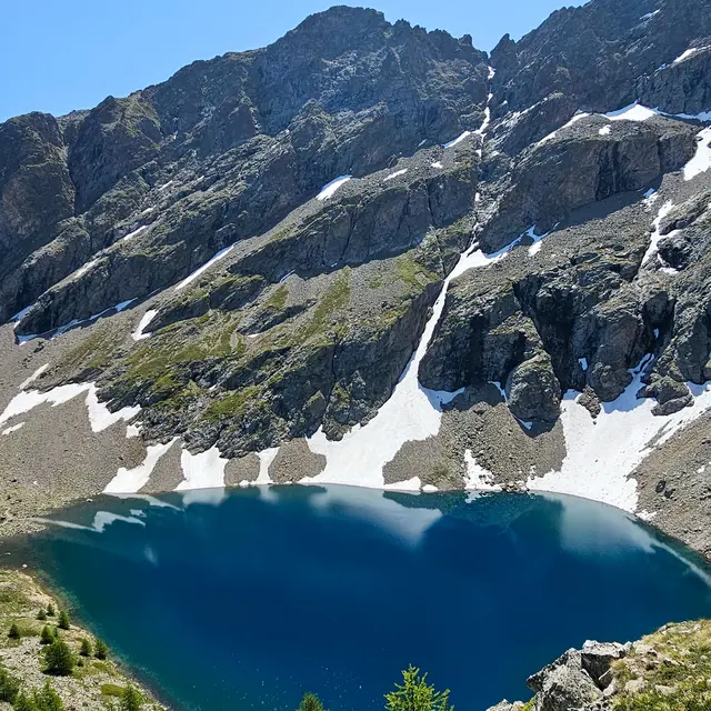Refuge Evariste Chancel et lac de Puy Vachier depuis 2400m_La Grave