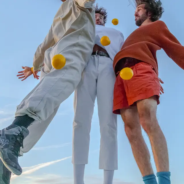 Déambulation au marché • Collectif TBTF_Cusset