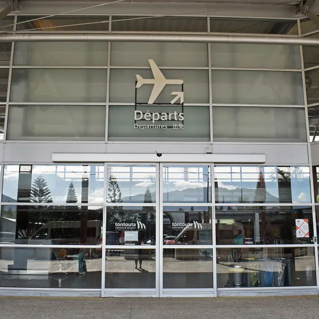 Aéroport International de Nouméa - La Tontouta