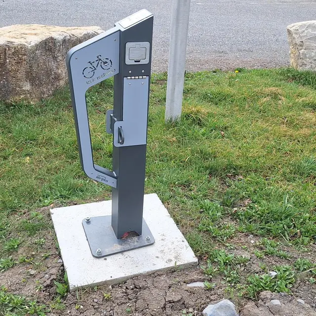 Station de recharge vélo à assistance électrique