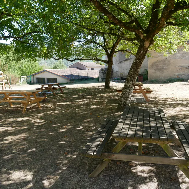 Aire de pique-nique de Cazals_Cazals