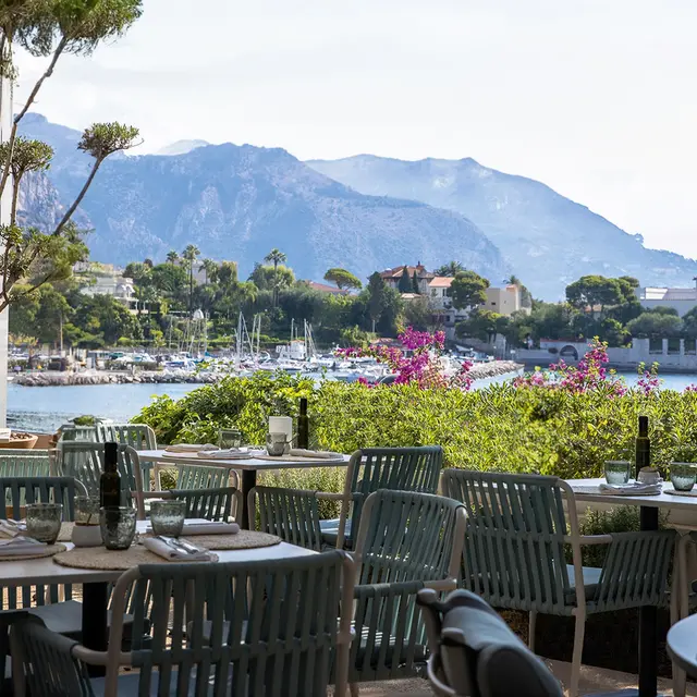 Jasmin Grill & Lounge Terrasse.jpg