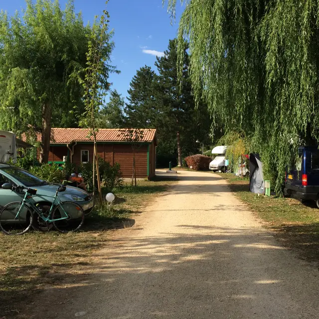 Camping les Bords de Lyonne