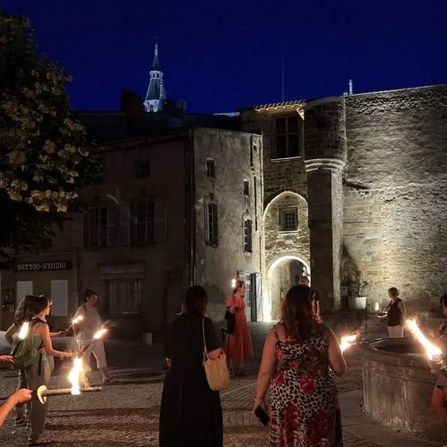 Vic-Le-Comte : visite aux flambeaux_Vic-le-Comte
