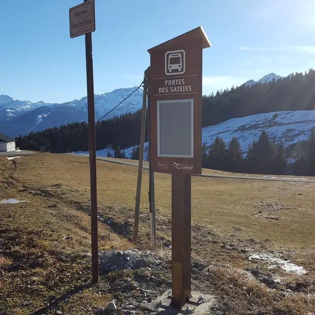 arret-navettes-portes-des-saisies