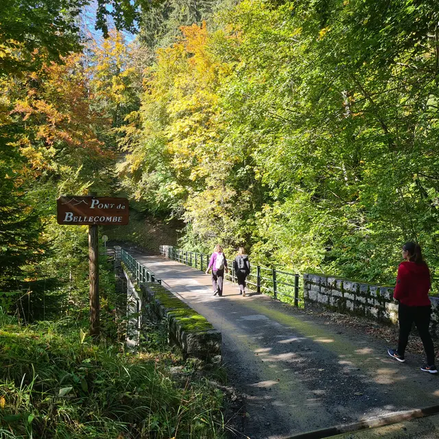 sentier pédestre : le Pont de Bellecombe